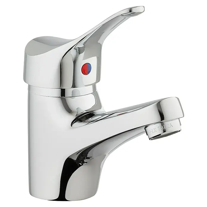 Camargue Egeo II Waschtischarmatur - Niederdruck, Chrom, Glänzend - Nahaufnahme eines glänzenden Chrom-Einhebelmischers für das Badezimmer, der modernes Design und Funktionalität vereint.