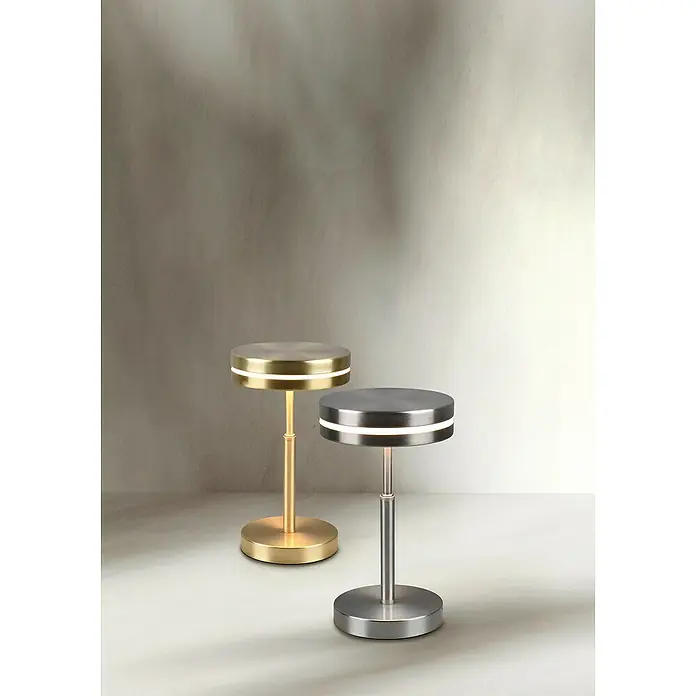 Trio Leuchten Franklin LED-Tischleuchte rund - 6 W, Ø x H: 14 x 25 cm, Nickel, Warmweiß - Zwei elegante Tischleuchten in Gold und Silber mit minimalistischem Design und warmem Licht für ein modernes Ambiente.