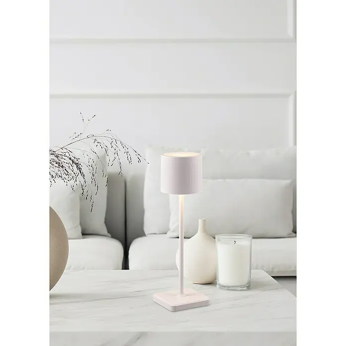 Reality Leuchten Akku-Tischleuchte FERNANDEZ - 1 W, L x B x H: 12,5 x 12,5 x 38 cm, Weiß, Mehrfarbig - Elegante Tischleuchte in Weiß, perfekt für eine stilvolle Beleuchtung Ihres Wohnraums. Das minimalistische Design fügt sich nahtlos in jede Einrichtung ein.