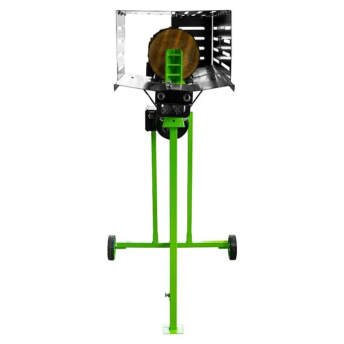 Zipper Holzspalter ZI-HS7TU - 2.300 W, 7 t, Max. Spaltgutlänge: 52 cm - Holzspalter mit grüner Lackierung und Stammauflage, bereit für die Brennholzverarbeitung. Das Gerät steht stabil auf einem schwarzen Untergrund.