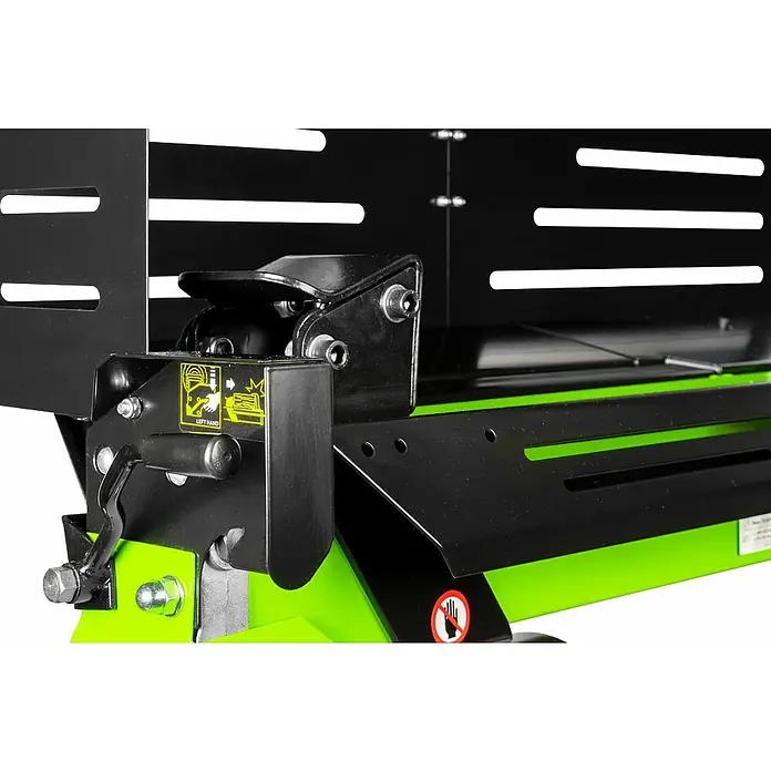 Zipper Holzspalter ZI-HS5TN - 2.200 W, 5 t, Max. Spaltgutlänge: 52 cm - Detailansicht eines Holzspalters, der die mechanischen Komponenten und die Sicherheitsvorkehrungen der Maschine hervorhebt.