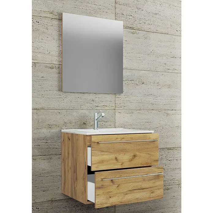 VCM Badinos Badmöbel-Set - 60 cm, Honig-Eiche, 3 -tlg. - Ein moderner Waschtisch mit zwei Schubladen in Holzoptik und einem schlichten Spiegel an einer strukturierten Wand.