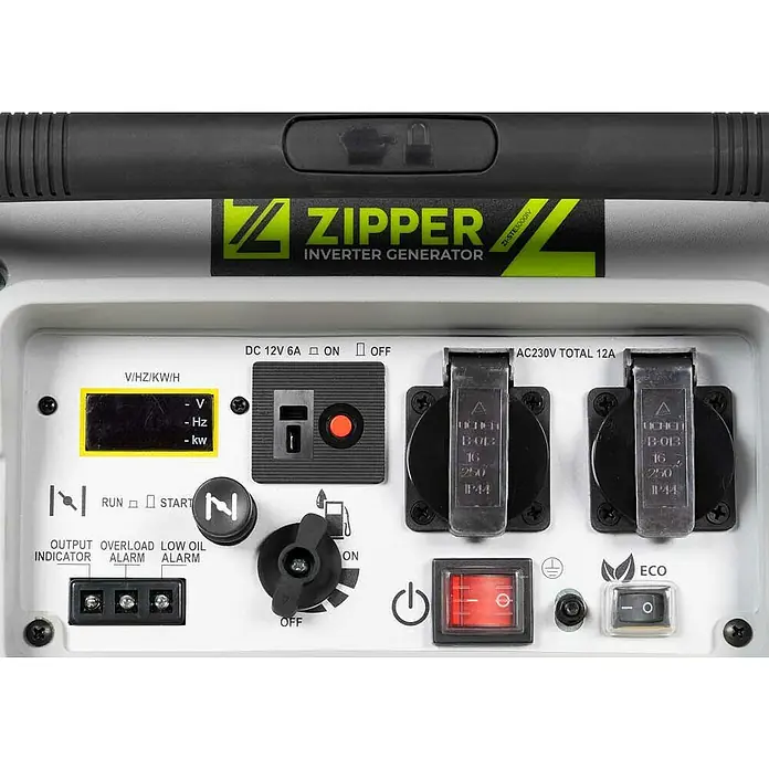 Zipper Stromerzeuger ZI-STE3000IV - 3 kW, Tankvolumen: 10 l - Nahaufnahme der Bedienelemente und Anschlüsse des Zipper Inverter Generators, einschließlich Schalter, Steckdosen und Anzeigen.