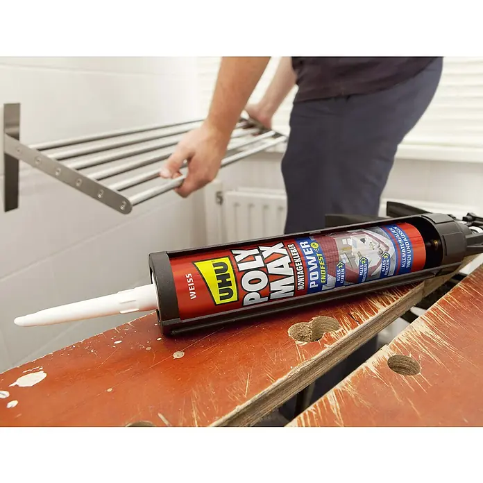 UHU Poly Max Montagekleber Power - Weiß, 425 g, Kartusche - UHU Poly Max Montagekleber Power, ein starker Klebstoff für verschiedene Materialien, ideal für Heimwerkerprojekte und Reparaturen.