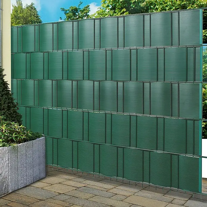 Stabilit Sichtschutzstreifen - Grün, 201,5 x 24,1 cm, 4 Stk. - Der grüne Sichtschutzzaun bietet Privatsphäre und schützt vor Wind. Die wetterfesten Elemente sind einfach zu montieren und langlebig.