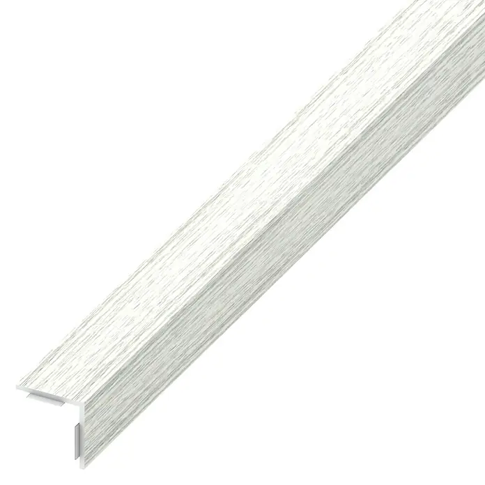 Winkelprofil - 1.000 x 30 x 30 mm, Stärke: 1,1 mm, Kunststoff, Whitewood - Foto eines weißen Treppenkantenprofils mit Holzstruktur, ideal zum Schutz und zur Verschönerung von Treppen.