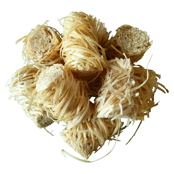 Valo Anzünder - Holz, 80 Stk. - Nahaufnahme von mehreren Zunderbällchen, ideal zum Anzünden von Feuer, hergestellt aus natürlichen Holzfasern und harzbeschichtet.