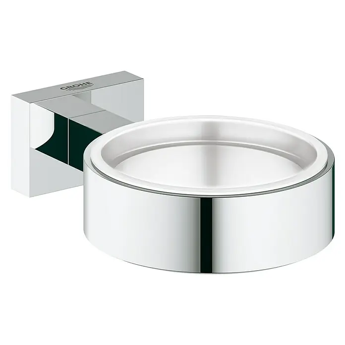 Grohe Essentials Cube Becher- & Seifenhalter - Chrom, Glänzend - Diese Aufnahme zeigt einen glänzenden, verchromten Seifenhalter von Grohe, der mit seinem minimalistischen Design das Badezimmer aufwertet.
