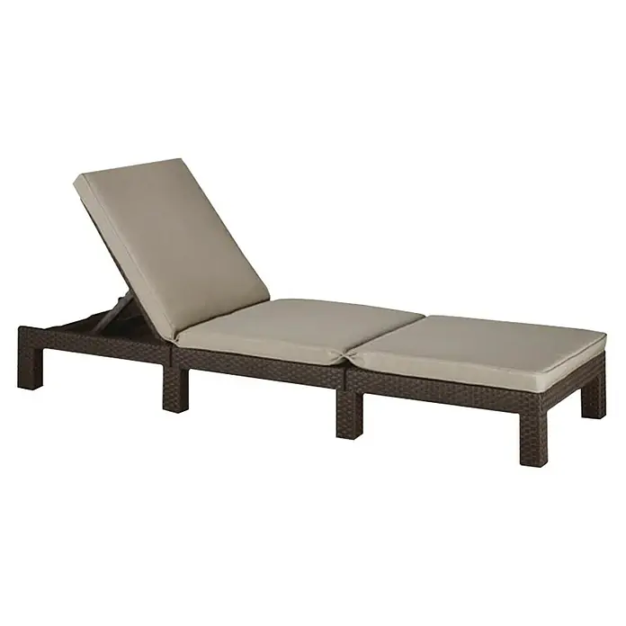 Allibert Tumbona de jardín Daytona II - Marrón, Plástico, Respaldo regulable - Tumbona con estructura de ratán marrón y cojines beige, ideal para el jardín. Respaldo ajustable para máxima relajación y confort.