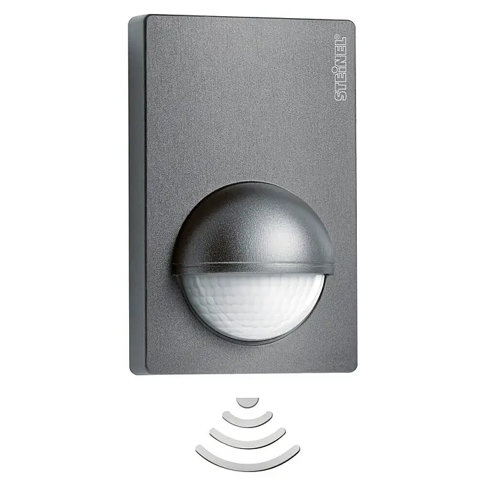 Steinel Bewegungsmelder IS 180-2 anthrazit - Reichweite Sensor: 12 m, Anthrazit, Erfassungswinkel Sensor: 180 °, L x B x H: 56 x 76 x 120 mm - Das Bild zeigt einen Steinel Bewegungsmelder in Grau mit einem Sensor und WiFi Zeichen.