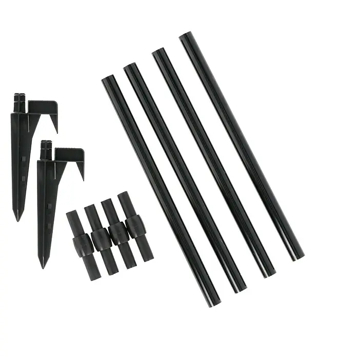 BAUHAUS Solarleuchten-Set - 0,1 W, L x B x H: 12,1 x 12,1 x 131 cm, Schwarz, 1,5 lm - Das Bild zeigt ein Set von schwarzen Gartenleuchten-Zubehörteilen, darunter Erdspieße, Verbindungsstücke und Stangen.