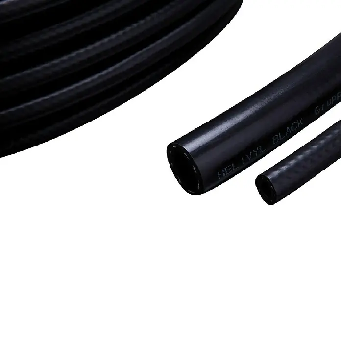 Solarschlauch Meterware - 16 mm - Nahaufnahme von flexiblen, schwarzen HELIVY-Kunststoffschläuchen unterschiedlicher Größe.
