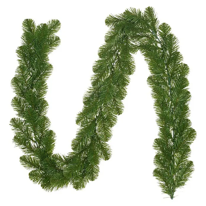 Weihnachtsgirlande Norton - Ø x L: 9 cm x 2,7 m, Kunststoff - Dekorative grüne Tannengirlande mit weißen Spitzen, ideal für festliche Dekorationen und zur Schaffung einer gemütlichen Weihnachtsatmosphäre.