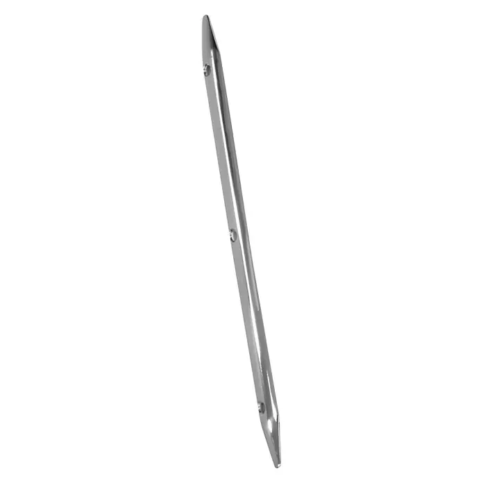 Marinetech Scheuerleiste - L x B: 200 x 20 mm, Hohl, Edelstahl, A2 - Nahaufnahme eines einzelnen, silbernen oder metallischen Spießes mit spitzen Enden und Löchern zur Befestigung.