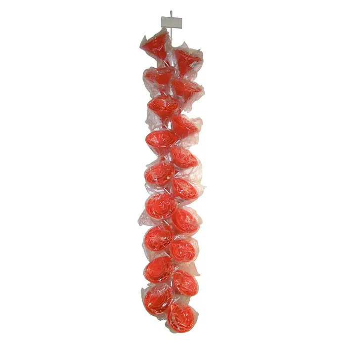Connex Embudo B20844 - Diámetro: 50 mm - 115 mm, Colgador - Una fila de piruletas rojas envueltas individualmente cuelga de un gancho, ofreciendo un surtido de caramelos dulce y tentador.