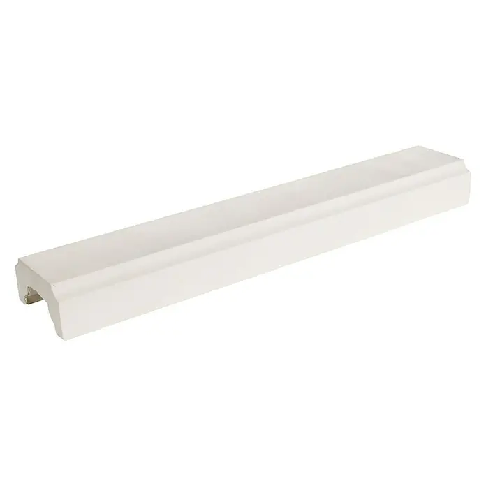 Pasamano Roma - Hormigón - Un elemento decorativo blanco y alargado, ideal para embellecer muebles o paredes, mostrado sobre un fondo neutro.