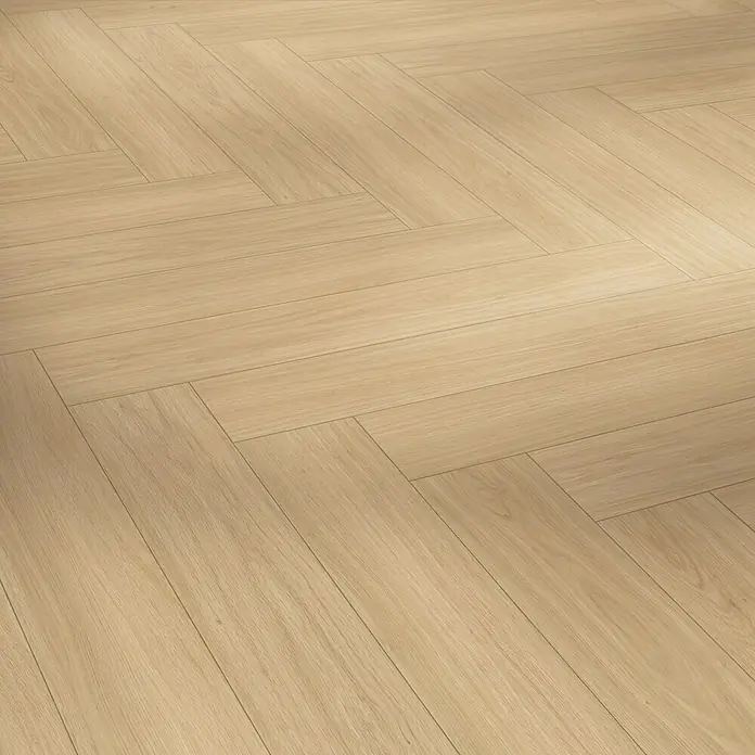 Parador Designbodenmuster Modular ONE Eiche Artemis natur - 200 x 140 x 9 mm, Fischgrät - Helle Holzoptik im Fischgrätmuster. Die Holzböden sind warm und einladend, ein echter Blickfang für jeden Raum mit natürlichem Charme.