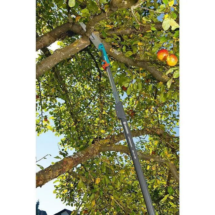 Gardena Combisystem Hand-Astsäge 300PP - Länge: 514 mm, Kunststoff, Silber, Türkis - Astsäge an einer Teleskopstange zum Beschneiden von Baumästen, Gardena combisystem für flexible Gartenarbeit.