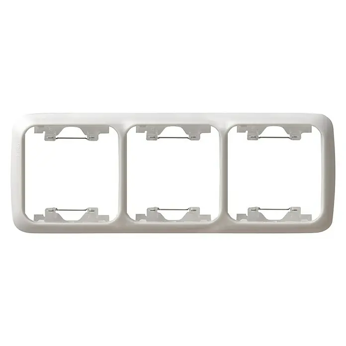 Simon 31 Marco - Blanco, Modelo de mecanismos: x 3, Plástico, Colocar - Cubierta de marco triple blanca para interruptores y enchufes, ideal para una instalación eléctrica elegante.