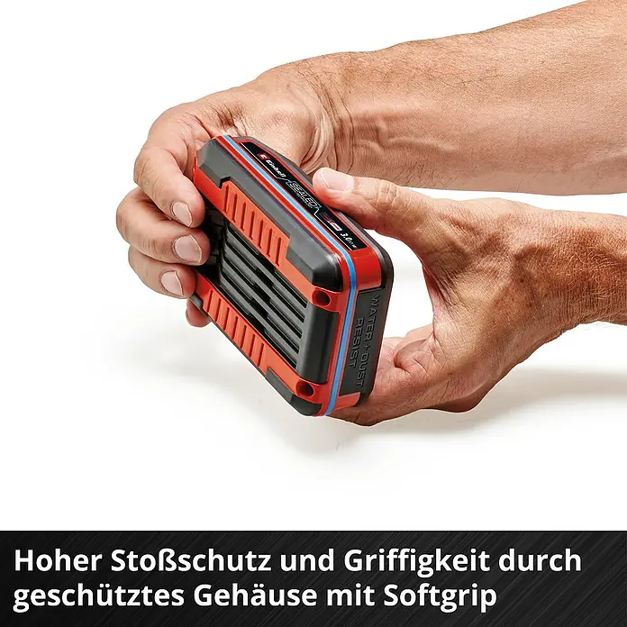 Einhell Power X-Change 18V Akku SEALED PXC Plus A2 - 18 V, 3 Ah - Nahaufnahme einer Einhell SEALED 3.0 Batterie, die hohen Stoßschutz und Griffigkeit durch das geschützte Gehäuse mit Softgrip bietet.
