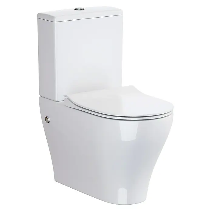 Camargue San Francisco Stand-WC für Kombination - Spülrandlos, WC Abgang: Waagerecht, Weiß - Nahaufnahme einer eleganten, weißen Toilette mit Spülkasten. Das Design ist modern und minimalistisch, ideal für stilvolle Badezimmer.