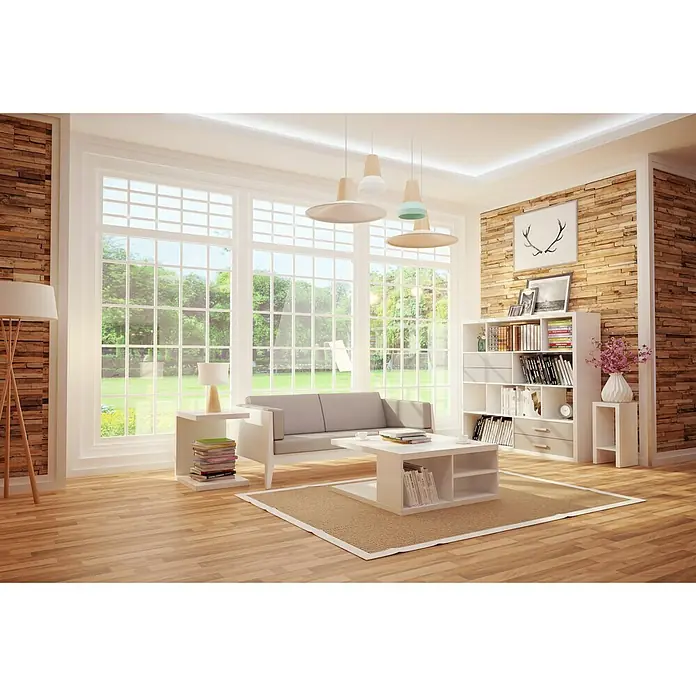 Phönix Solina Beistelltisch - L x B x H: 26 x 26 x 60 cm, Weiß - Wohnzimmer mit grauer Couch, weißem Couchtisch und Bücherregal vor einer Fensterwand mit Blick ins Grüne.
