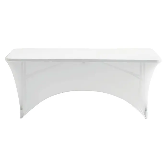 Funda protectora para mesa de jardín - Blanco, Plástico, L x An: 183 x 76 cm - Un mantel elástico blanco cubre una mesa, proporcionando un aspecto limpio y moderno, ideal para ferias y eventos.