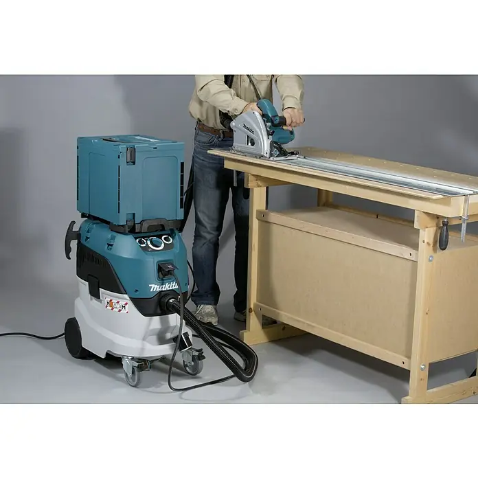 Makita Elektro-Nass- & Trockensauger VC4210M - 1.200 W, Behältervolumen: 42 l, Mit Beutel - Makita VC4210L Industriestaubsauger mit Aufsatzbox, ideal für staubfreie Arbeiten mit Elektrowerkzeugen in Werkstätten und auf Baustellen.