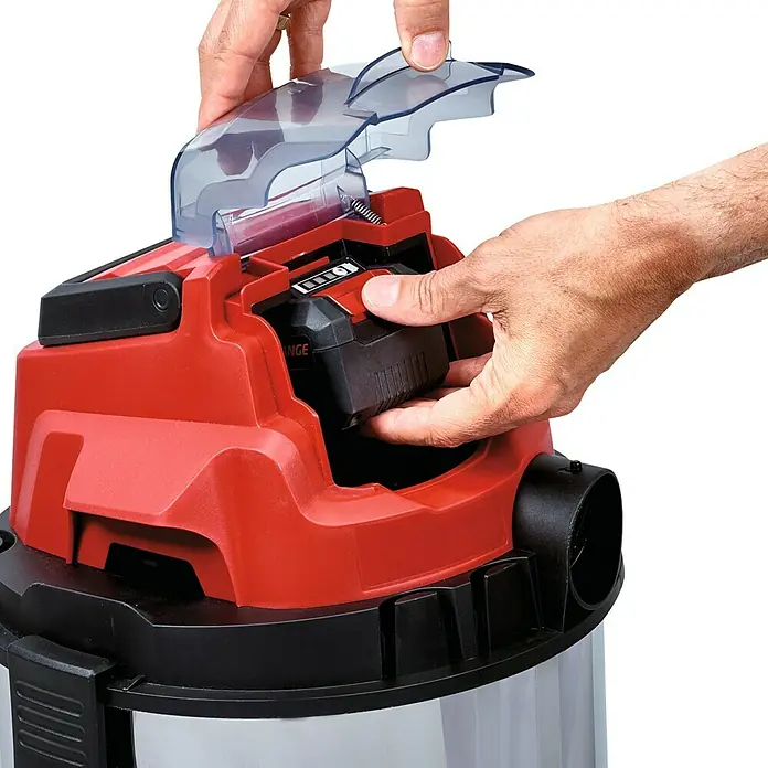 Einhell PXC 18V Akku-Nass-Trockensauger TC-VC 18/20 Li S-Solo - 18 V, Ohne Akku, Behältervolumen: 20 l - Akkubetriebener Staubsauger mit rotem Gehäuse, in den eine Batterie eingesetzt wird, ideal für flexible Reinigungsarbeiten ohne Kabel.
