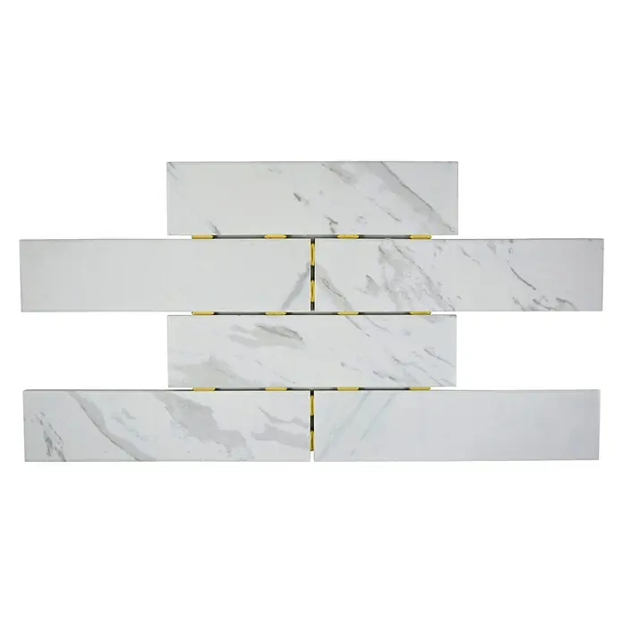 Mosaikfliese Brick CDJ 01BR - 25,2 x 36,7 cm, Weiß, Matt - Nahaufnahme von Marmorfliesen mit gelben Abstandshaltern, die ein modernes und elegantes Design für Ihr Zuhause zeigen.