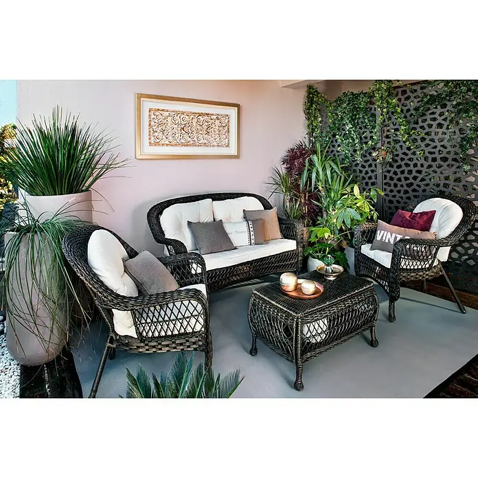 Sunfun Conjunto de muebles Savannah - 4 pzs., Ratán sintético/Acero, Marrón oscuro/Beige - Elegante conjunto de muebles de ratán con sillones, sofá y mesa de centro para un relajante espacio al aire libre, con cojines cómodos.
