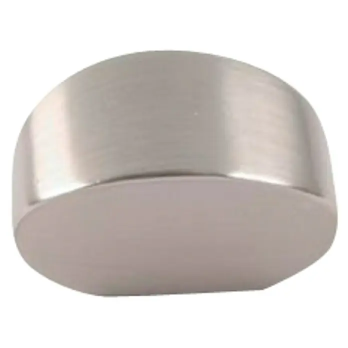 Nesu Tirador para muebles 29316 - L x An x Al: 3 x 1,2 x 1,9 cm, Acero - Primer plano de un elegante anillo de sello de plata con una superficie lisa y forma redondeada. Un accesorio elegante para cualquier ocasión.