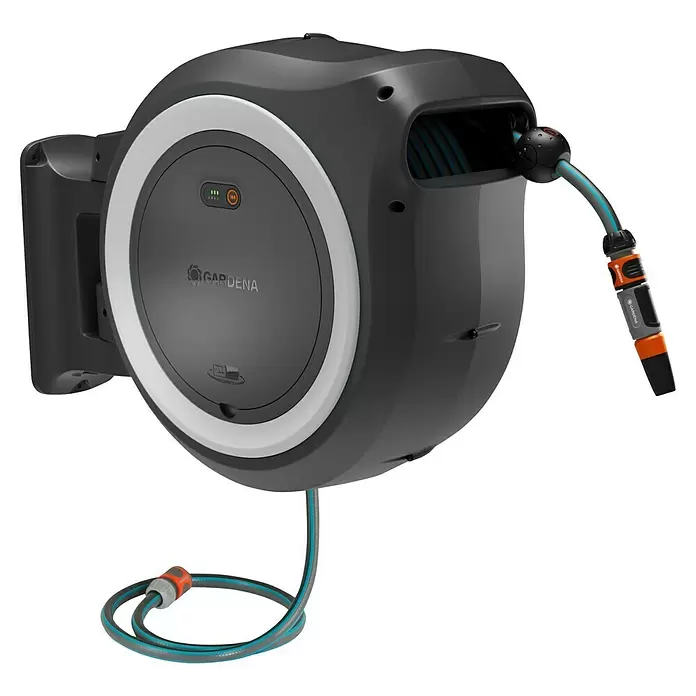 Gardena Power for All 18V Enrollador de manguera de batería Power-Roll XL - 18 V, Sin batería, Longitud del tubo: 35 m - Enrollador de manguera Gardena gris oscuro con anillo claro, manguera azul-gris y conectores. Diseño mural.