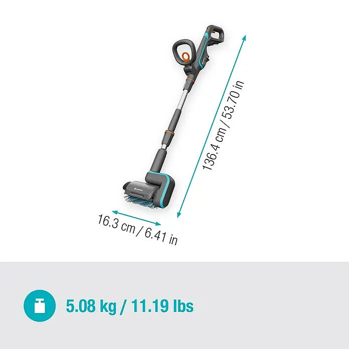 Gardena Power for All 18V Akku-Reinigungsbürste Aqua Brush Universal 04/18V - 18 V, Ohne Akku - Abbildung eines Gardena Akku-Fugenbürste EasyClean mit Maßangaben zu Länge (136,4cm) und Breite (16,3 cm) und Gewicht (5.08 kg).