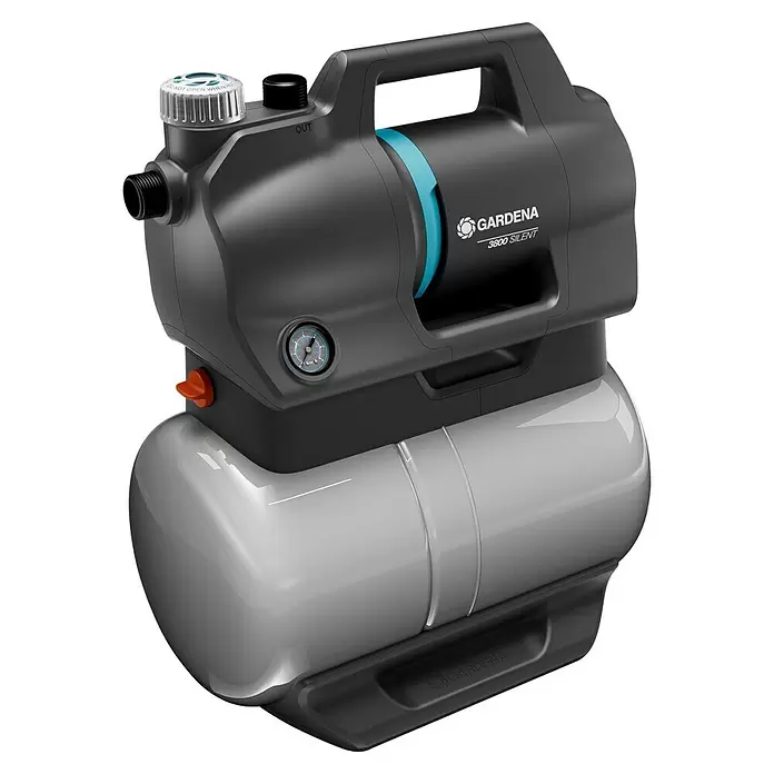 Gardena Grupo de presión 3800 Silent - 600 W, Capacidad de bombeo máx.: 3.800 l/h, Presión máx.: 39 bar - Bomba de presión Gardena 3800 Silent en gris/plateado con acento azul, accesorios negros e interruptor naranja.