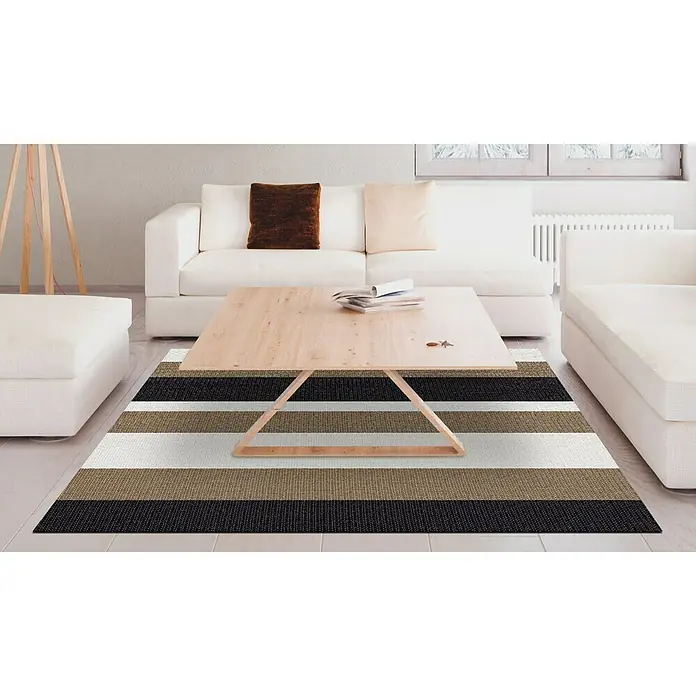 Alfombra de vinilo Living Stripes - Camel, 180 x 120 cm - Alfombra de rayas con rayas marrones, blancas y negras debajo de una mesa en una sala de estar.