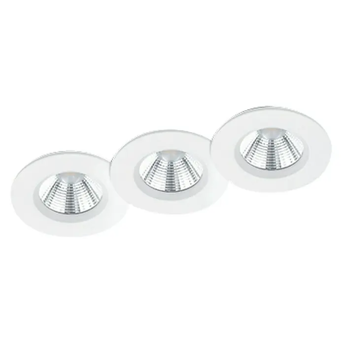 Trio Lighting Set de focos LED empotrables Zagros - 5,5 W, Color de luz: Blanco cálido, Diámetro: 8,5 cm, Blanco, 3 ud. - Primer plano de tres focos empotrables LED blancos con reflectores acanalados sobre un fondo negro.