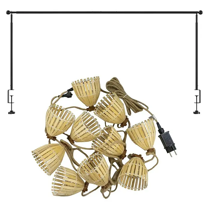 New Garden Guirnalda y barra decorativa Anuket - 9 W, 5 m, Amarillo, Marrón - Una guirnalda de luces con diez pequeñas pantallas de bambú y un soporte negro.