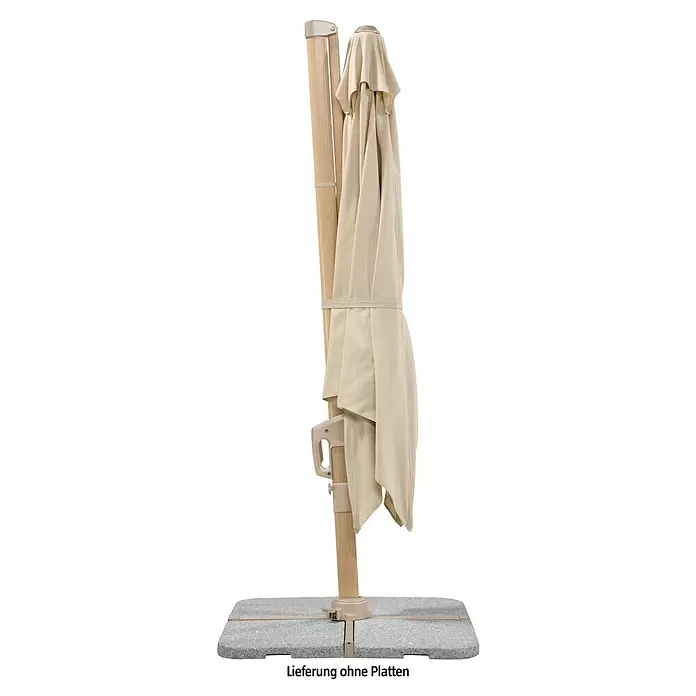 Schneider Classic Ampelschirm Rhodos Twist Loft - Natur, Bespannungsmaß (L x B): 300 x 300 cm - Zusammengeklappter beiger Sonnenschirm mit Holzstange, auf grauem Sockel befestigt.