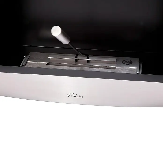 Purline Chimenea de bioetanol Thea - L x An x Al: 14 x 63,5 x 48 cm, Cromo - Primer plano de una chimenea de etanol Pur Line, que muestra una estética de diseño elegante y moderna.