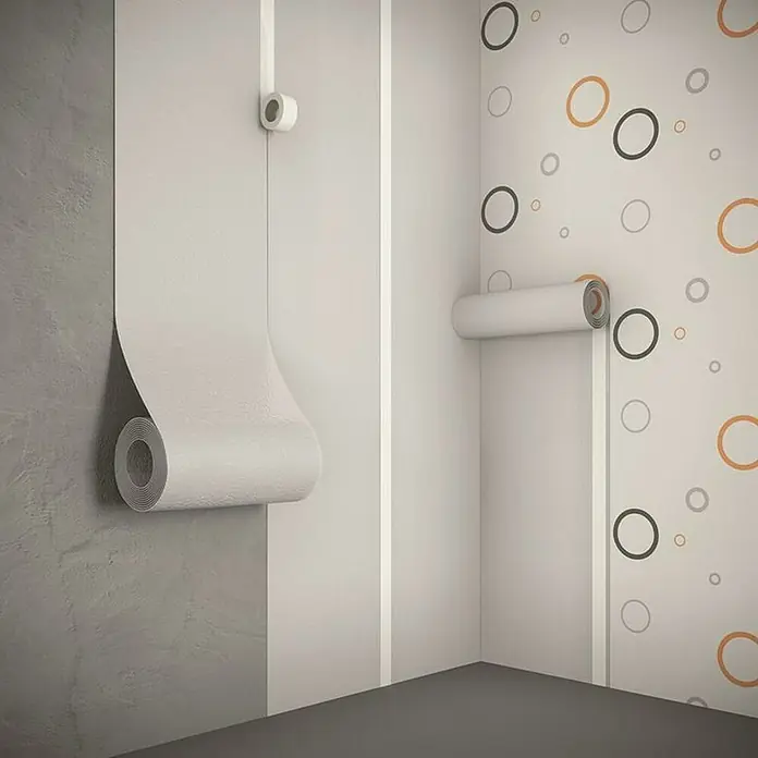 Nmc Noma Papel aislante de poliestireno - Laminación: Papel, Máx. área de aplicación: 5 m², Espesor: 4 mm - Primer plano de rollos de papel tapiz con varios diseños, que muestran la aplicación y las opciones de diseño para la decoración de paredes.