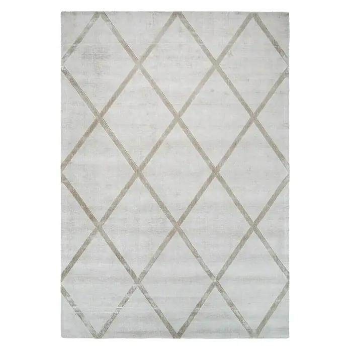 Kayoom Kurzflorteppich Luxury 210 - Elfenbein/Taupe, 150 x 80 cm, 100 % Viskose - Ein elfenbeinfarbener Teppich mit einem hellbraunen Rautenmuster für ein stilvolles und modernes Ambiente in Ihrem Zuhause.