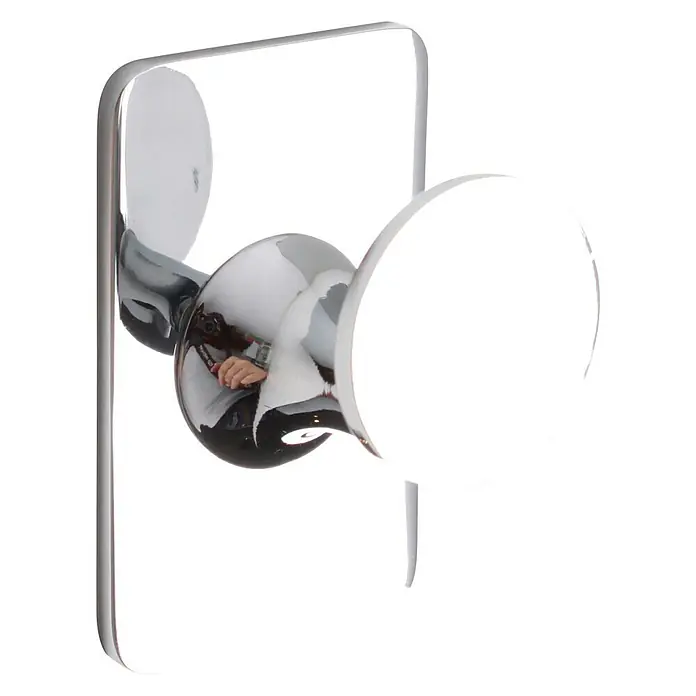 Bath Stage Set de baño B-Label - 5 pzs., Cromo, Brillante - Primer plano de un portarrollos de papel higiénico cromado con placa posterior cuadrada y rodillo redondo.