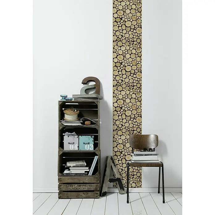 A.S. Création Designpanel pop.up - Holz, Braun/Beige, 35 cm x 2,5 m - Einrichten mit Holzkisten und Holzscheiben-Wanddeko: rustikaler Charme trifft auf modernes Design in diesem stilvollen Interieur.