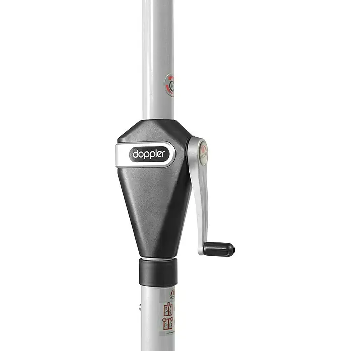Doppler Active Marktschirm rund Auto Tilt - Fresh Green, Durchmesser Bespannung: 280 cm - Nahaufnahme eines Doppler Sonnenschirms mit Kurbelmechanismus, ideal für Garten und Terrasse.