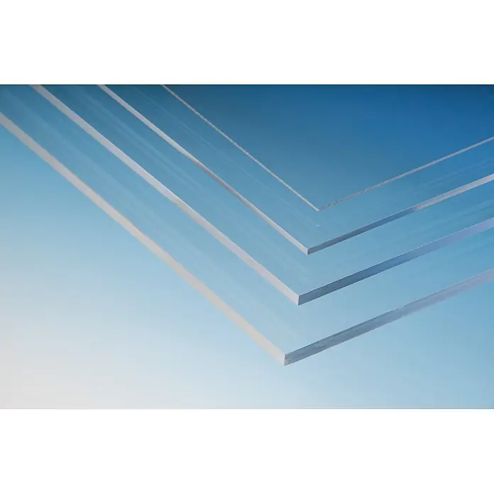 PLEXIGLAS® Acrylglas Glatt SPMMA0080XRL00A - Max. Zuschnittsmaß: 205 cm, Breite: 100 cm, Stärke: 8 mm, Als Zuschnitt erhältlich, Farblos - Transparente Acrylglasplatten im Stapel vor blauem Hintergrund. Ideal für DIY-Projekte, Schutzabdeckungen und mehr.