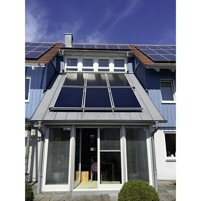 Sunset Solaranlage Sunsol 8 HZ/2Mit Frischwasserspeicher 825 l, Kollektorfläche: 15,06 m², Geeignet für: 2 - 6 Personen (Einfamilien- oder Mehrfamilienhaus) Mood Shot