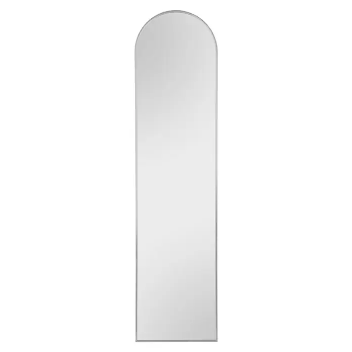Standspiegel Elina - 40 x 160 cm, Silber, Metall - Ein stilvoller, rahmenloser Ganzkörperspiegel in voller Länge mit einem eleganten, abgerundeten Oberteil, ideal für moderne Wohnräume.