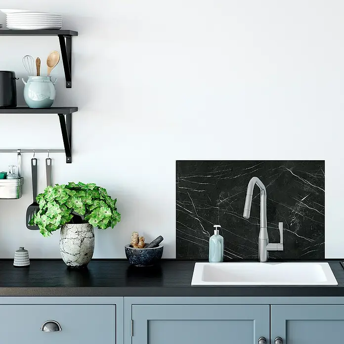 Panel de pared salpicadero de cocina Marble - L x An: 60 x 60 cm, Café - Fregadero de cocina con fondo de mármol negro. Diseño elegante para cocinas modernas.