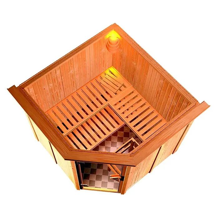 Karibu Elementsauna Jarin - Mit 9 kW Bio-Ofen mit externer Steuerung, Mit Dachkranz und Beleuchtung, Materialspezifizierung Tür: Massivholztür, L x B x H: 210 x 210 x 192 cm - Innenansicht einer hölzernen Ecksauna mit Sitzbänken und einem Schachbrettmusterboden, die Entspannung und Wellness verspricht.